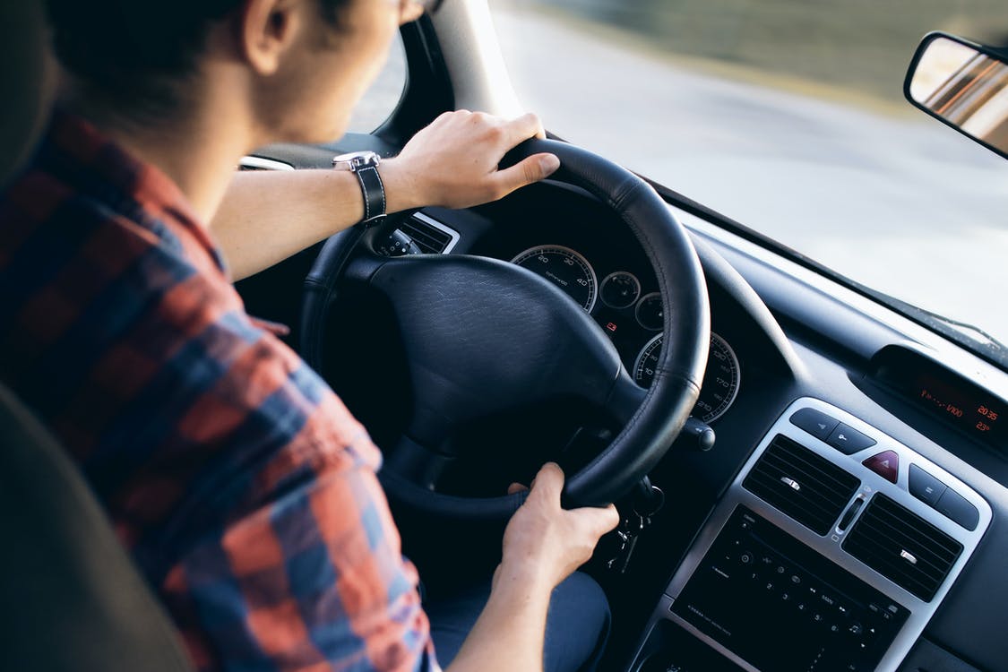 Read more about the article Tips for Handling Teens First Job as a Driver