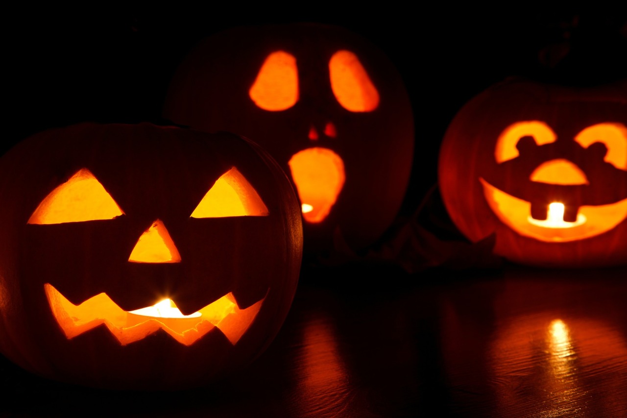 Read more about the article Halloween Safety Tips for Family
