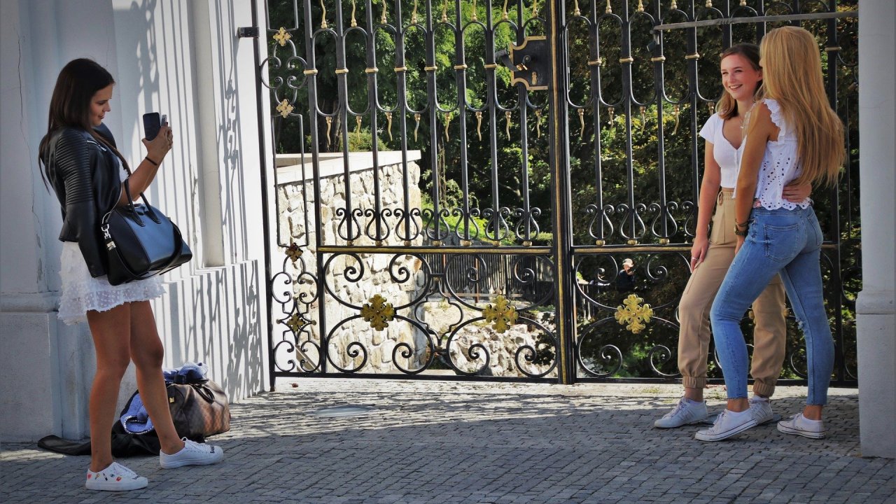 Read more about the article Perlukah Orang Tua Melacak Lokasi Anak Remajanya?